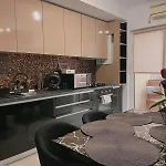 Ellie דירה *